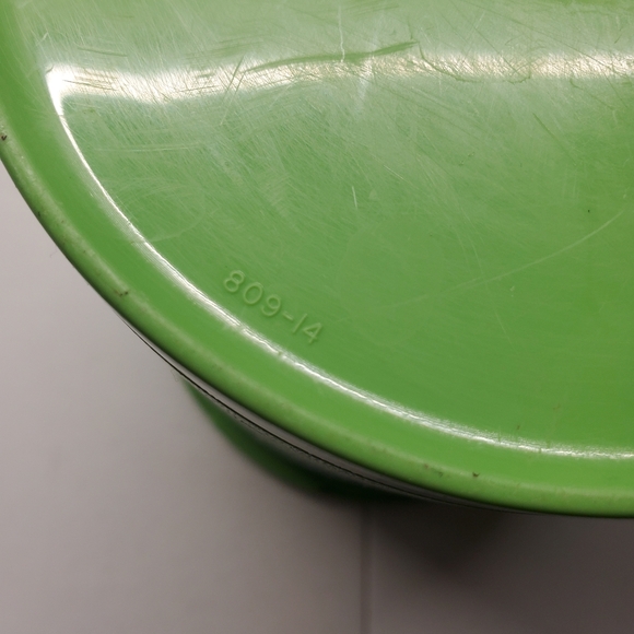 Tupperware Lime Neon Green Retro Nesting Canister W Servalier Lid 7x6” #809-14 - Picture 2 of 2
